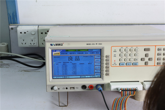 Testing Machine of Reunion Connectors